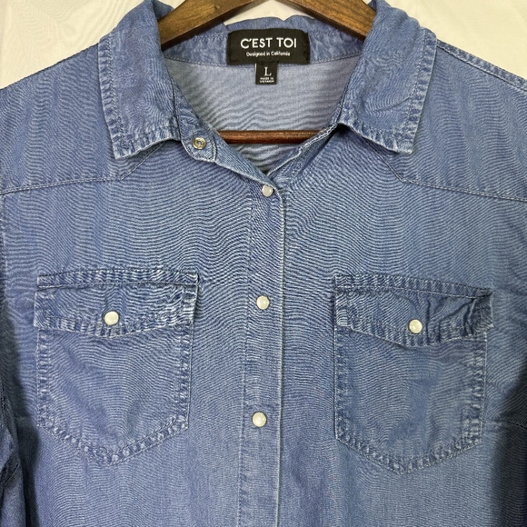 C'EST TOI button down top - Picture 2 of 8